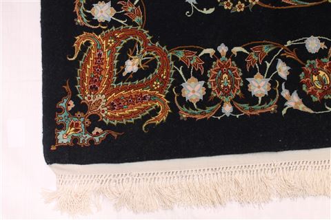 Isfahan Beige Hand Knotted 48 X 77 Area Rug 254-29508 Image 2