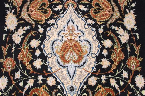 Isfahan Beige Hand Knotted 48 X 77 Area Rug 254-29508 Image 3