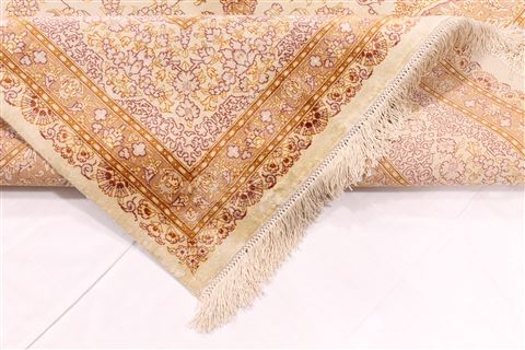 Qum Beige Hand Knotted 52 X 710 Area Rug 254-29514 Image 8