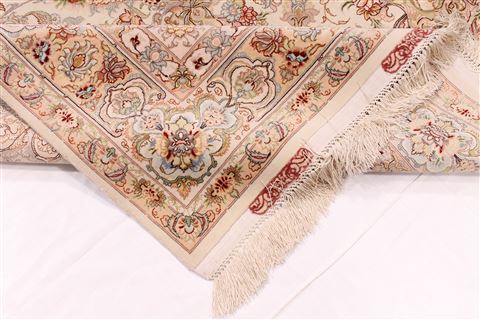 Tabriz Beige Hand Knotted 50 X 610 Area Rug 254-29525 Image 9