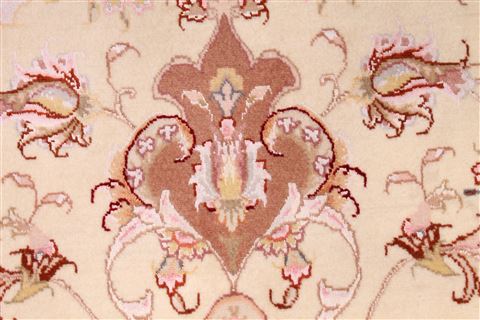 Tabriz Beige Hand Knotted 50 X 68 Area Rug 254-29526 Image 6