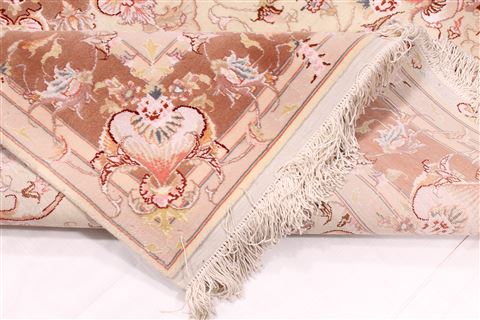 Tabriz Beige Hand Knotted 50 X 68 Area Rug 254-29526 Image 9