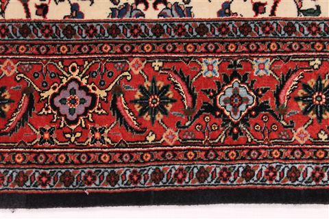 Bidjar Beige Hand Knotted 45 X 67 Area Rug 254-29544 Image 4