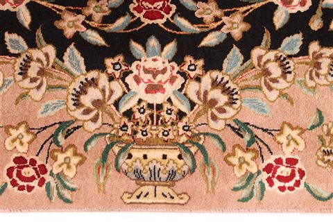 Tabriz Beige Hand Knotted 33 X 50 Area Rug 254-29556 Image 4