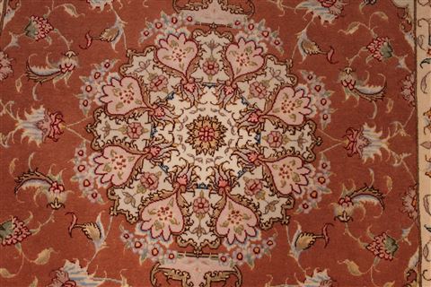 Tabriz Beige Hand Knotted 33 X 52 Area Rug 254-29559 Image 3