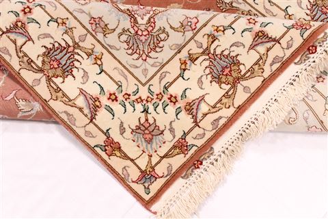 Tabriz Beige Hand Knotted 33 X 52 Area Rug 254-29559 Image 7