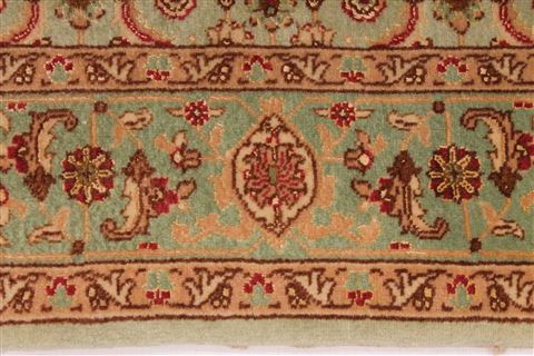 Tabriz Beige Square Hand Knotted 35 X 35 Area Rug 254-29560 Image 4