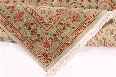 Tabriz Beige Square Hand Knotted 35 X 35 Area Rug 254-29560 Image 7