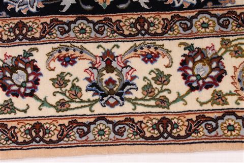 Isfahan Blue Hand Knotted 38 X 56 Area Rug 254-29561 Image 4