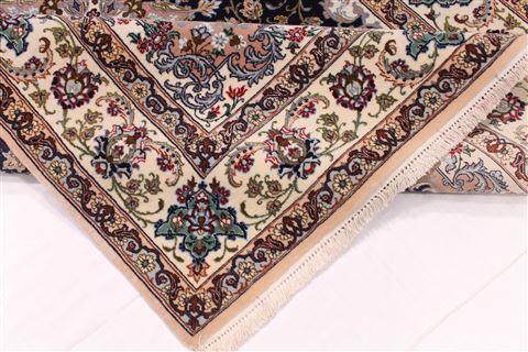 Isfahan Blue Hand Knotted 38 X 56 Area Rug 254-29561 Image 8
