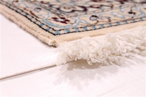 Nain Beige Hand Knotted 30 X 49 Area Rug 254-29563 Image 1