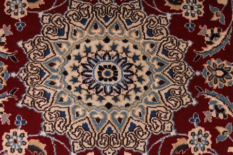 Nain Beige Hand Knotted 30 X 49 Area Rug 254-29563 Image 3