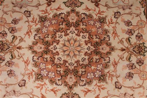 Tabriz Purple Hand Knotted 34 X 50 Area Rug 254-29570 Image 3