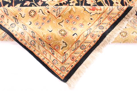 Agra Beige Hand Knotted 81 X 101 Area Rug 254-29580 Image 8