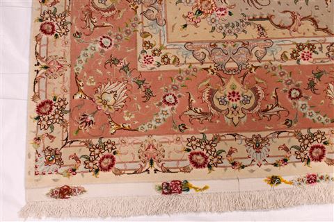 Tabriz Beige Hand Knotted 82 X 122 Area Rug 254-29592 Image 2