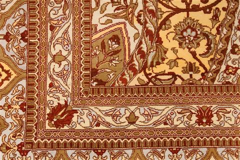 Qum Beige Hand Knotted 80 X 96 Area Rug 254-29595 Image 5