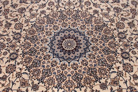 Nain Blue Hand Knotted 88 X 122 Area Rug 254-29596 Image 3