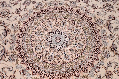 Nain Beige Hand Knotted 82 X 116 Area Rug 254-29597 Image 3