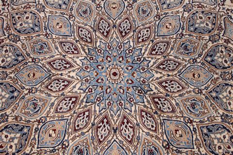 Nain Blue Hand Knotted 83 X 121 Area Rug 254-29598 Image 3