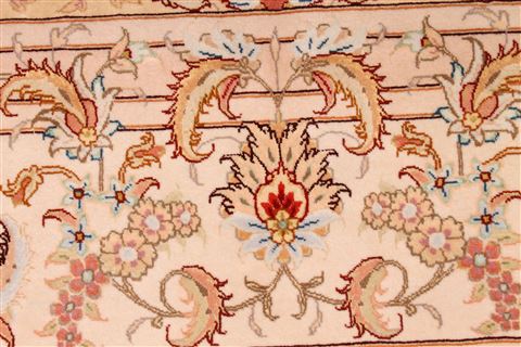 Tabriz Beige Hand Knotted 81 X 120 Area Rug 254-29603 Image 9