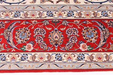 Isfahan White Hand Knotted 85 X 124 Area Rug 254-29606 Image 4