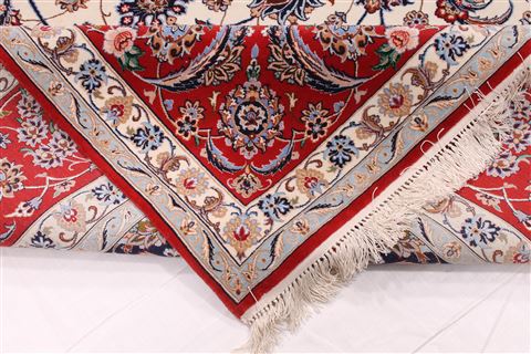 Isfahan White Hand Knotted 85 X 124 Area Rug 254-29606 Image 9