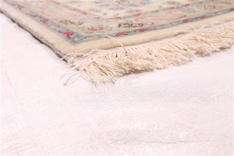 Tabriz Beige Hand Knotted 82 X 120 Area Rug 254-29612 Image 1