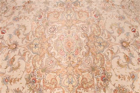 Tabriz Beige Hand Knotted 82 X 116  Area Rug 254-29613 Image 3