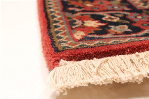 Kashmar Red Runner Hand Knotted 26 X 200 Area Rug 250-29656 Image 4