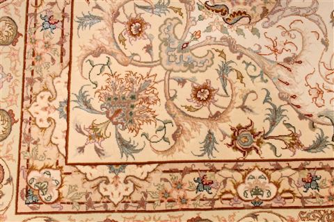 Tabriz Beige Hand Knotted 82 X 1110 Area Rug 254-29663 Image 4