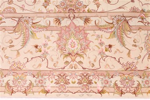 Tabriz Beige Hand Knotted 84 X 118 Area Rug 254-29666 Image 4