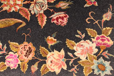 Tabriz Multicolor Hand Knotted 20 X 30 Area Rug 254-29688 Image 1