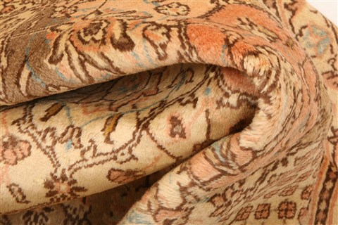 Sarouk Brown Hand Knotted 81 X 115 Area Rug 100-29702 Image 1