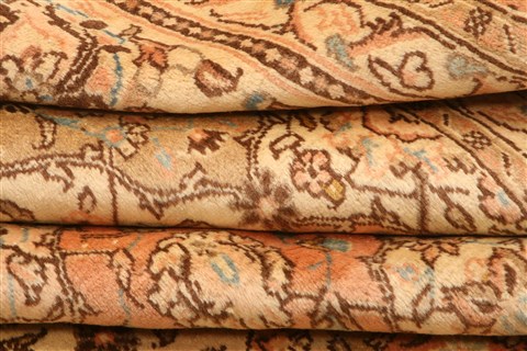 Sarouk Brown Hand Knotted 81 X 115 Area Rug 100-29702 Image 3