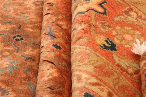 Sarouk Red Hand Knotted 76 X 116 Area Rug 253-29706 Image 3