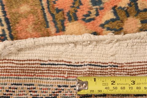 Sarouk Red Hand Knotted 76 X 116 Area Rug 253-29706 Image 5