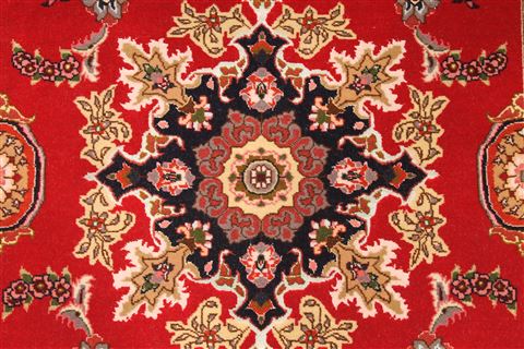 Tabriz Red Runner Hand Knotted 28 X 68 Area Rug 254-29716 Image 2