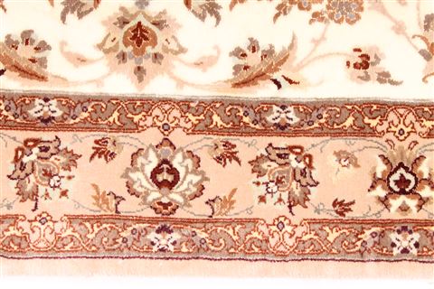 Isfahan White Runner Hand Knotted 27 X 76 Area Rug 254-29735 Image 3