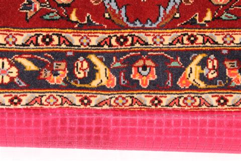 Kashan Red Hand Woven 21 X 32 Area Rug 254-29747 Image 2