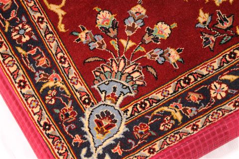 Kashan Red Hand Woven 21 X 32 Area Rug 254-29747 Image 3