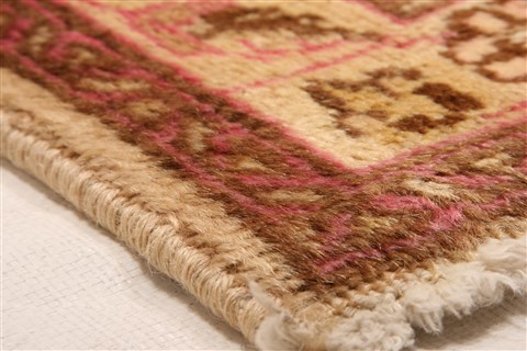 Tabriz Beige Hand Knotted 96 X 128 Area Rug 100-29764 Image 5