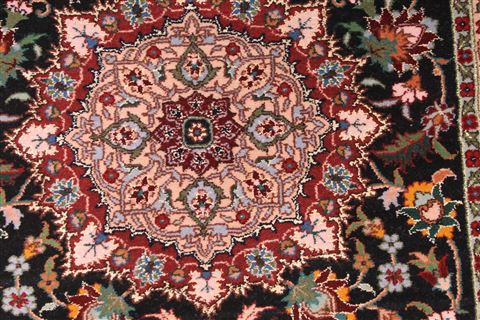 Tabriz Red Runner Hand Knotted 28 X 102 Area Rug 254-29770 Image 2