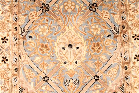 Kashan Beige Runner Hand Knotted 28 X 113  Area Rug 254-29832 Image 2