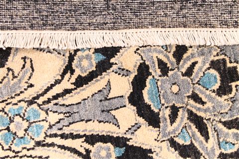 Modern Black Hand Knotted 81 X 98 Area Rug 254-29841 Image 4