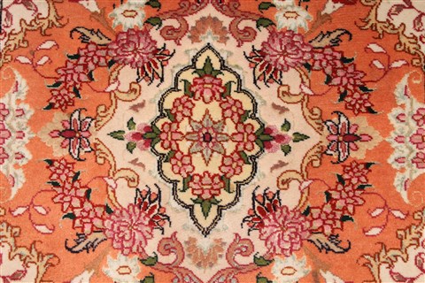Tabriz Beige Hand Knotted 21 X 30 Area Rug 254-29906 Image 2