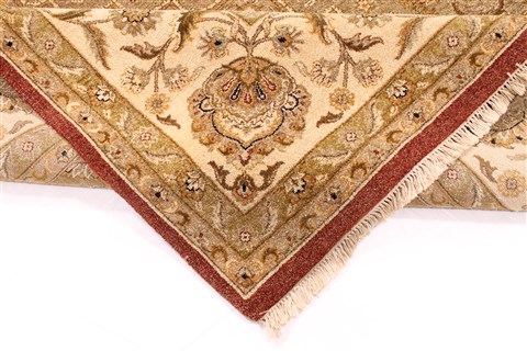 Haji Jalili Beige Hand Knotted 93 X 126 Area Rug 254-29912 Image 7