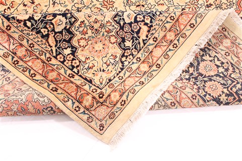Tabriz Beige Hand Knotted 90 X 120 Area Rug 254-29913 Image 8
