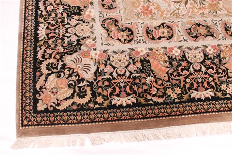 Tabriz Beige Hand Knotted 90 X 120 Area Rug 254-29914 Image 1