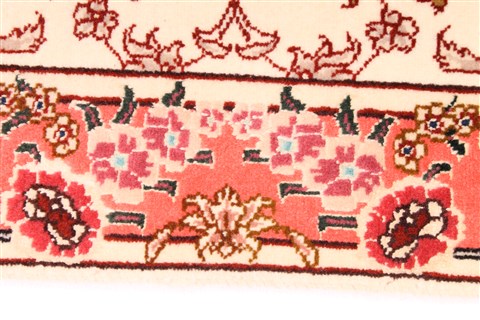 Tabriz Purple Hand Knotted 20 X 30  Area Rug 254-29924 Image 3