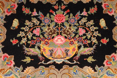 Tabriz Multicolor Hand Knotted 20 X 30  Area Rug 254-29927 Image 2